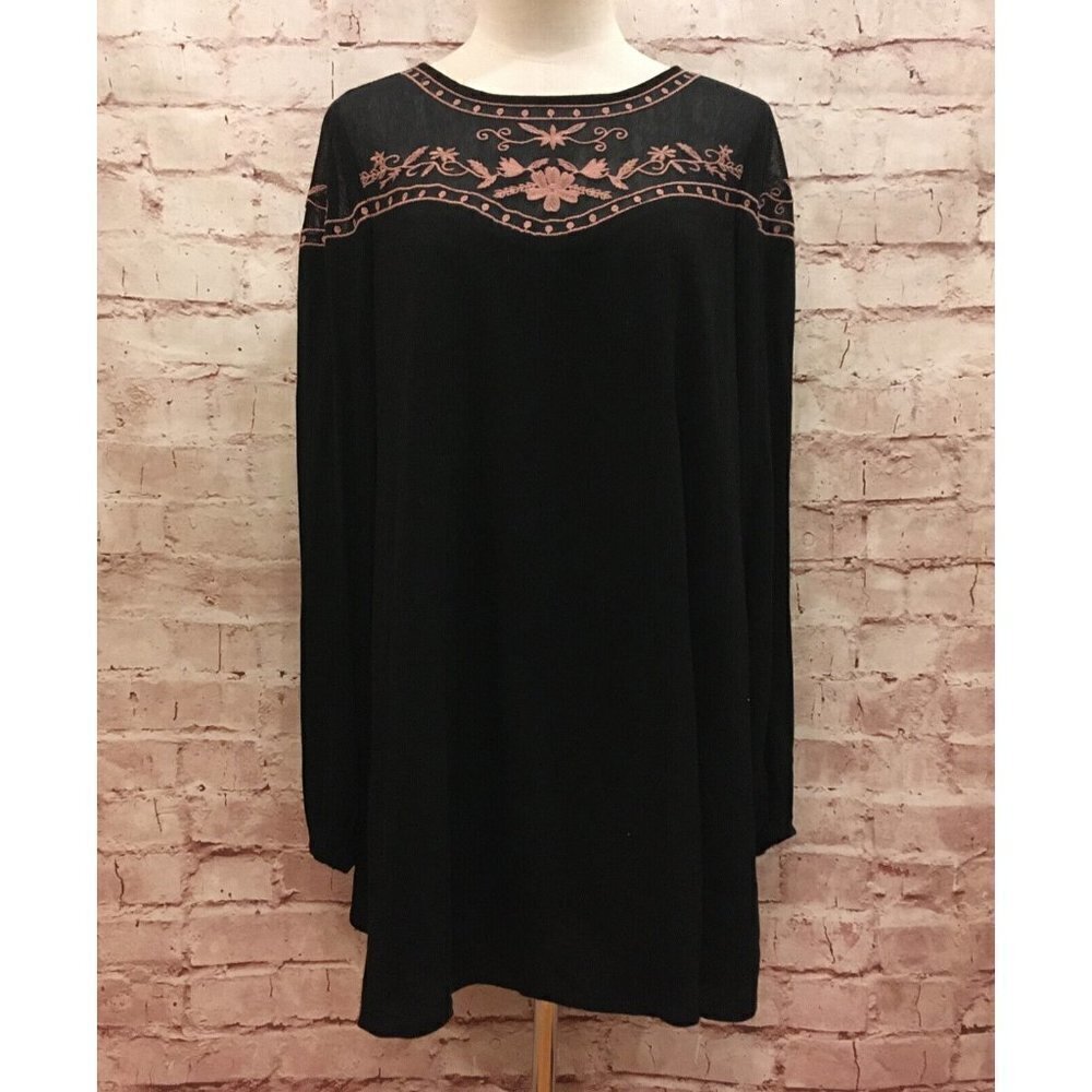 Forever 21  Womens Black Embroidered Long Sleeve Boho Shift Dress  Size S NEW